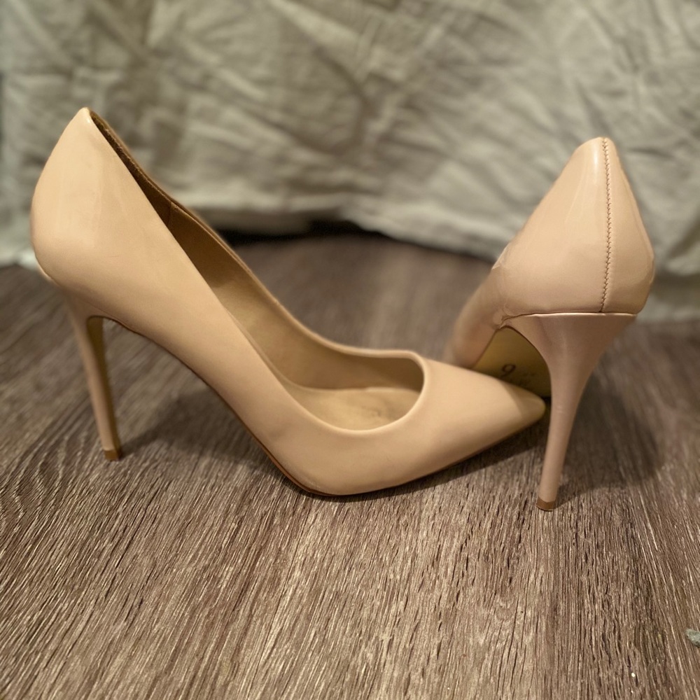 Heels - Picture 2 of 3